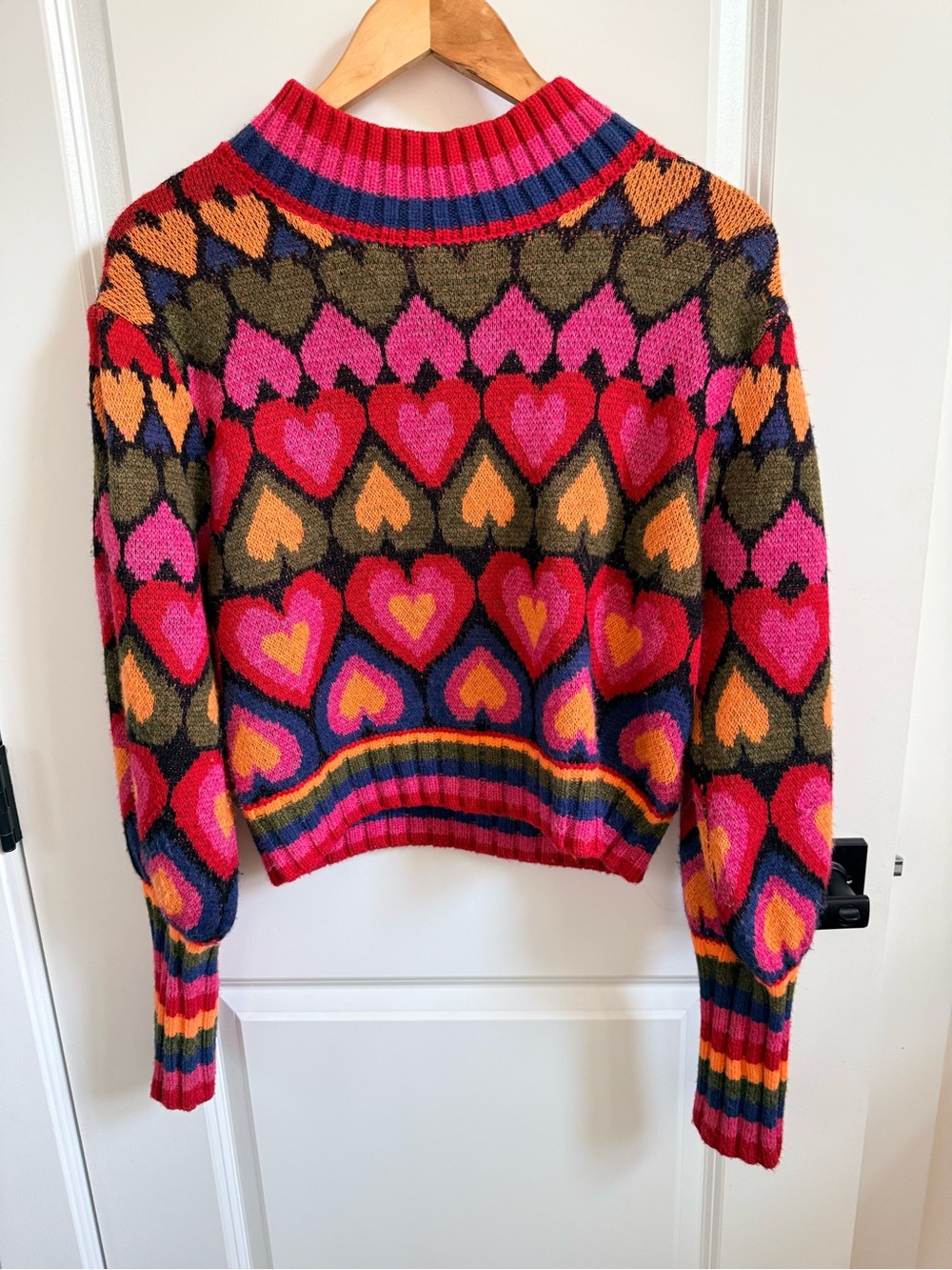 Women's Heart Pattern Crewneck Sweater - Pink Multicolor